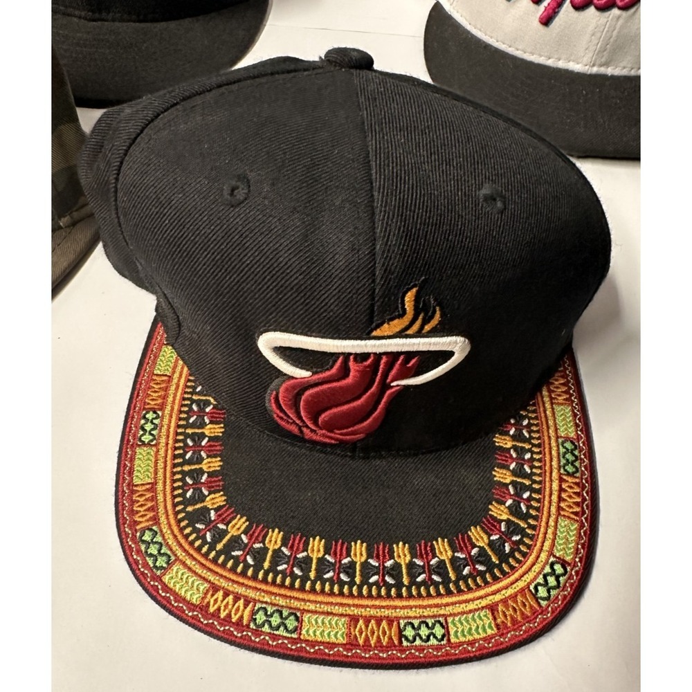 ~2010 RARE! Lot of 5 Miami Heat NBA Snapback Hats New Era 9FIFTY Mitchell & Ness - Picture 4 of 16